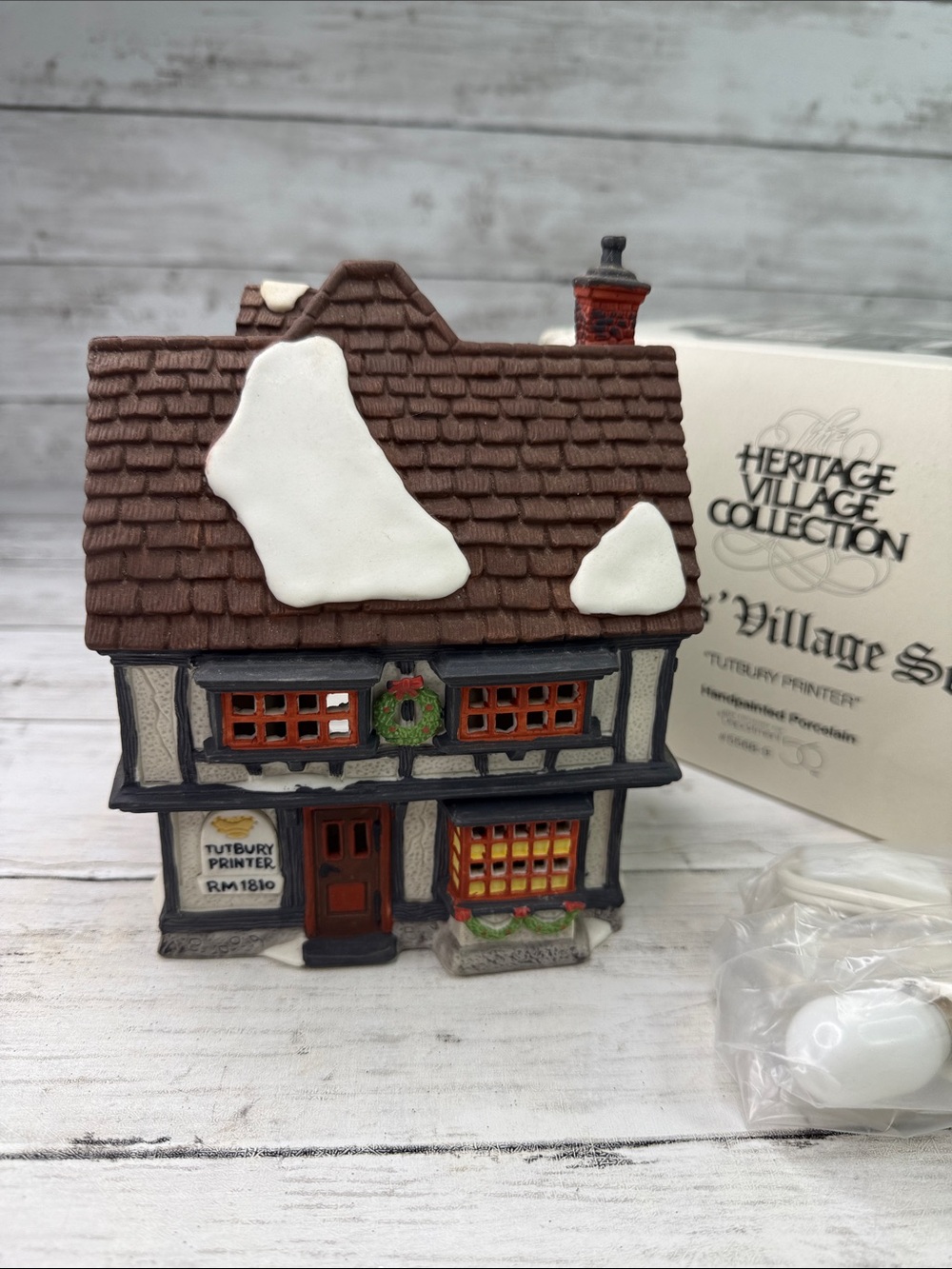Dept 56 TUTBURY PRINTER Dickens Christmas village vintage with light and box